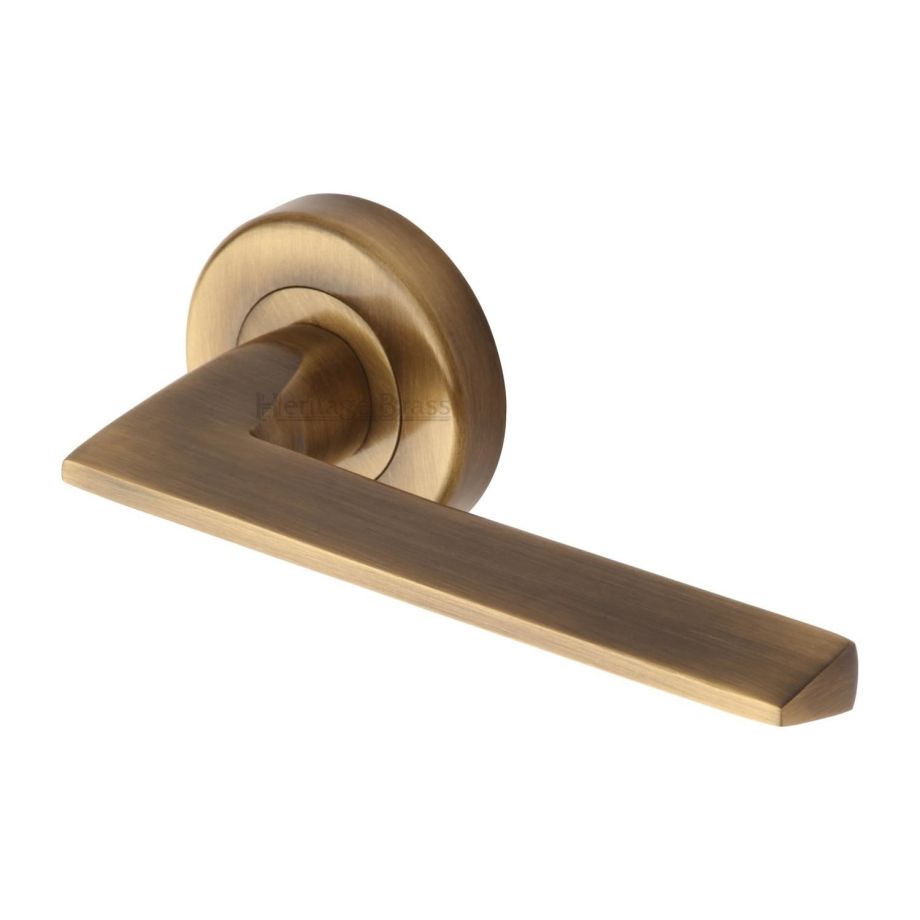 Heritage Brass - Pyramid Door Handle on Round Rose
