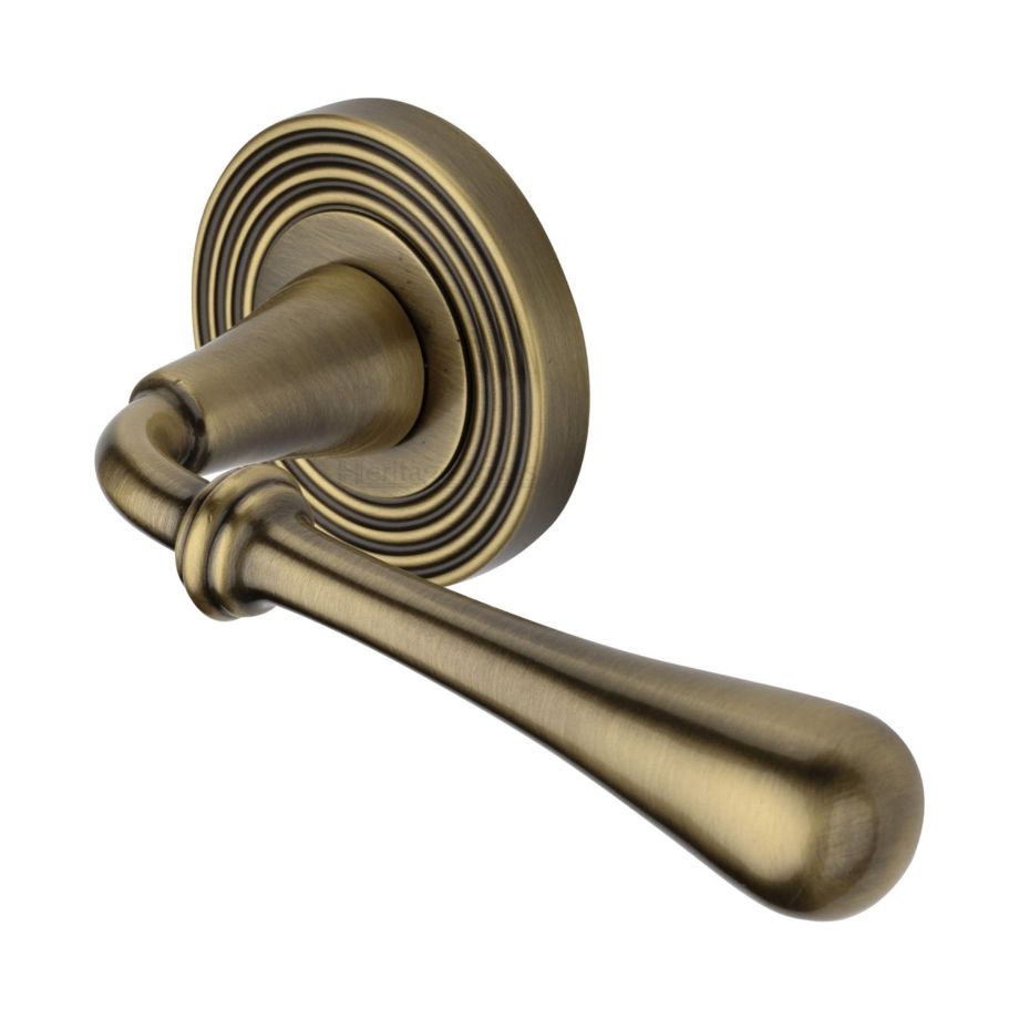 Heritage Brass - Roma Reeded Door Handle on Round Rose