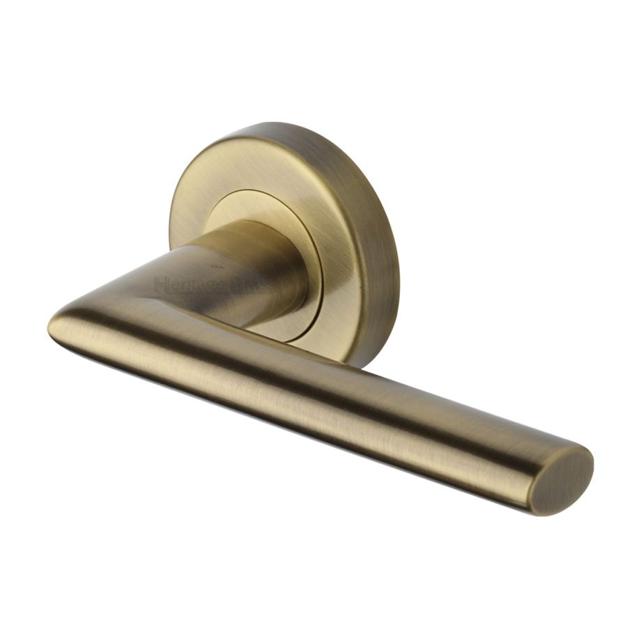 Heritage Brass - Admiralty Door Handle on Round Rose