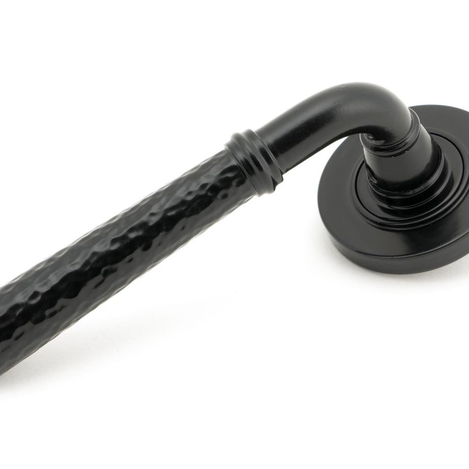 Anvil Hammered Newbury Lever on Rose Set (Plain) Unsprung