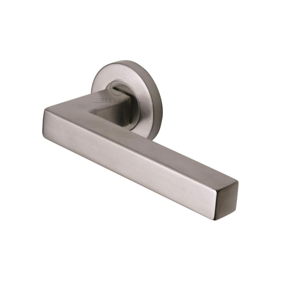 Steel Line - Tube Door Handle on Round Rose