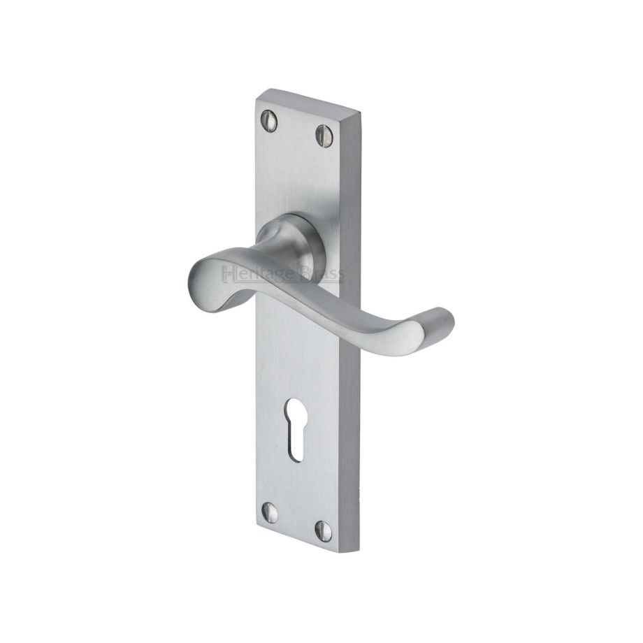 Heritage Brass - Bedford Door Handle on Plate