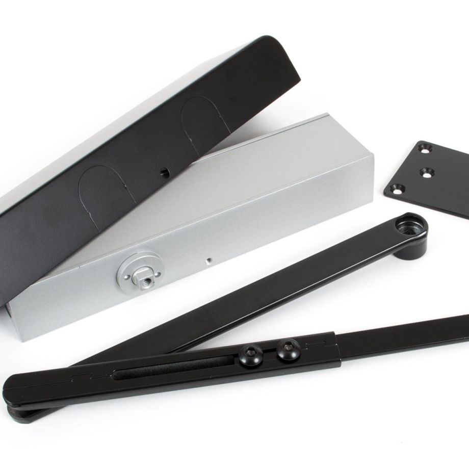 Black Size 2-5 Door Closer & Cover