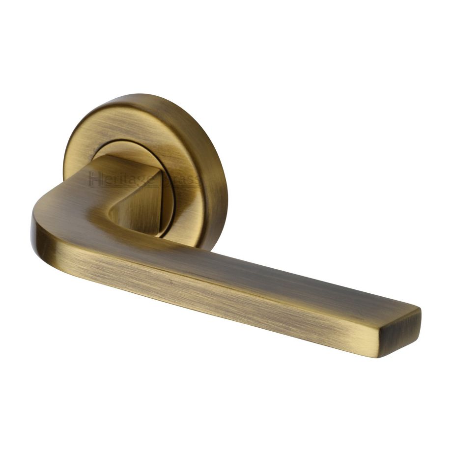 Heritage Brass - Bellagio Door Handle on Round Rose