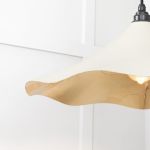 Smooth Brass Flora Pendant in Teasel