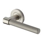 Heritage Brass - Phoenix Knurled Door Handle on Round Rose
