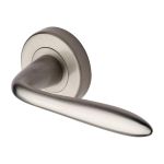 Heritage Brass - Sutton Door Handle on Round Rose