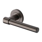 Heritage Brass - Phoenix Door Handle on Round Rose