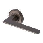 Heritage Brass - Pyramid Door Handle on Round Rose