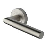 Heritage Brass - Bauhaus Mitre Knurled Door Handle on Round Rose