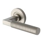 Heritage Brass - Signac Door Handle on Round Rose