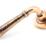 Anvil Hammered Newbury Lever on Rose Set (Plain)