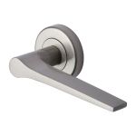 Heritage Brass - Gio Door Handle on Round Rose