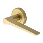 Heritage Brass - Gio Door Handle on Round Rose