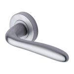 Heritage Brass - Columbus Door Handle on Round Rose
