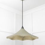 Smooth Brass Flora Pendant in Tump
