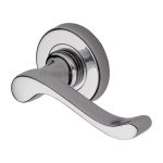 Heritage Brass - Bedford Door Handle on Round Rose