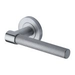 Heritage Brass - Phoenix Knurled Door Handle on Round Rose
