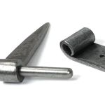 24" Band & Spike Hinge (Pair)