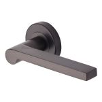 Heritage Brass - Metro Mid Century Door Handle on Round Rose