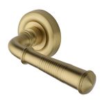 Heritage Brass - Colonial Reeded Door Handle on Round Rose
