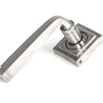 Avon Round Lever on Rose Set (Square)