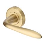 Heritage Brass - Sutton Door Handle on Round Rose
