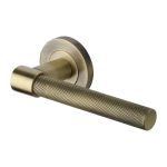Heritage Brass - Phoenix Knurled Door Handle on Round Rose